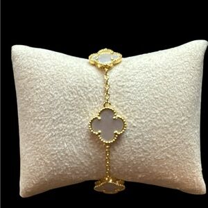 Cloverleaf Gold and Mother of Pearl, Bracelet, New